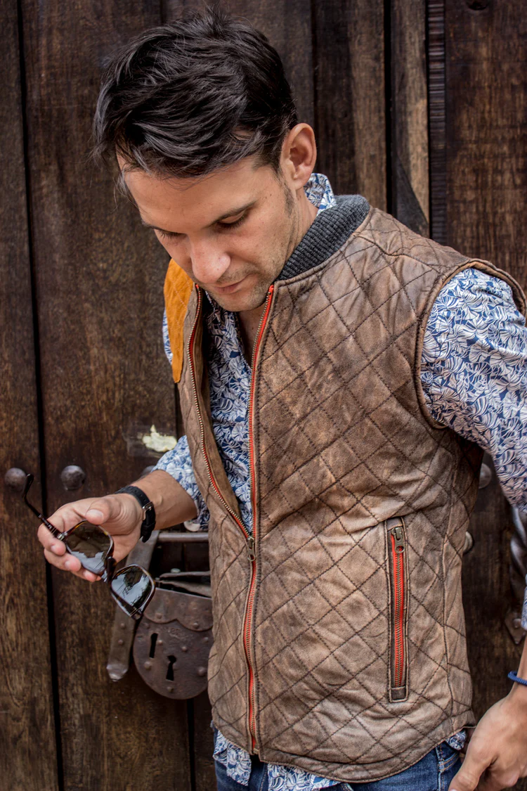 hunter leather vest in vintage brown hunter leather vest in vintage brown