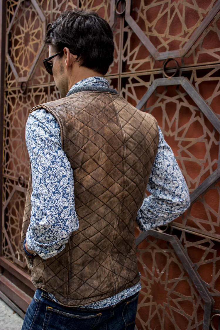 hunter leather vest in vintage brown hunter leather vest in vintage brown