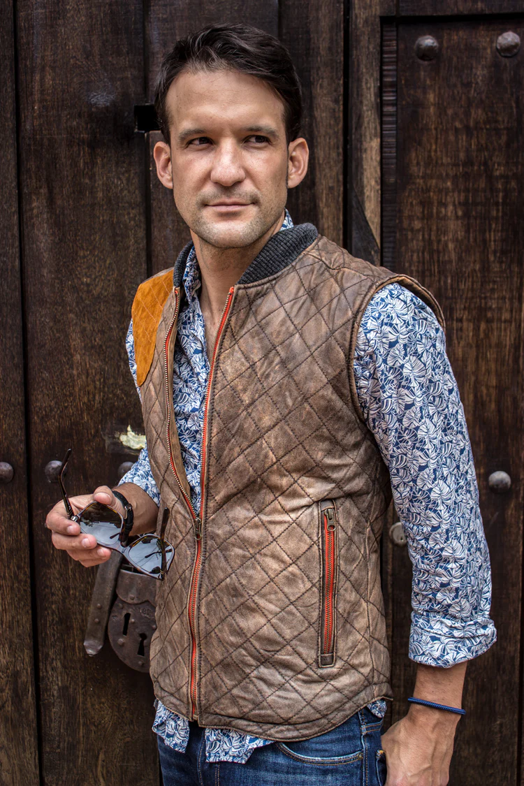 hunter leather vest in vintage brown hunter leather vest in vintage brown